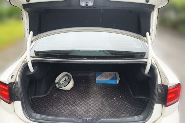 Used Volkswagen Lamando 2017 230TSI DSG Fashion Edition Trunk