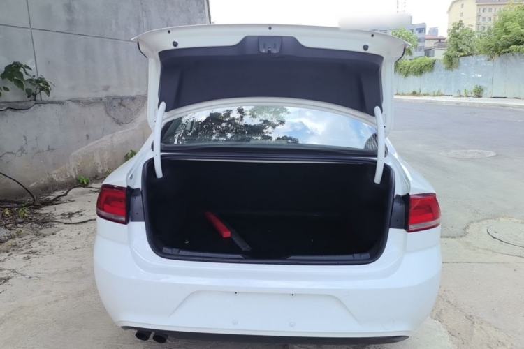 Used Volkswagen Lamando 2017 230TSI DSG Fashion Edition Trunk