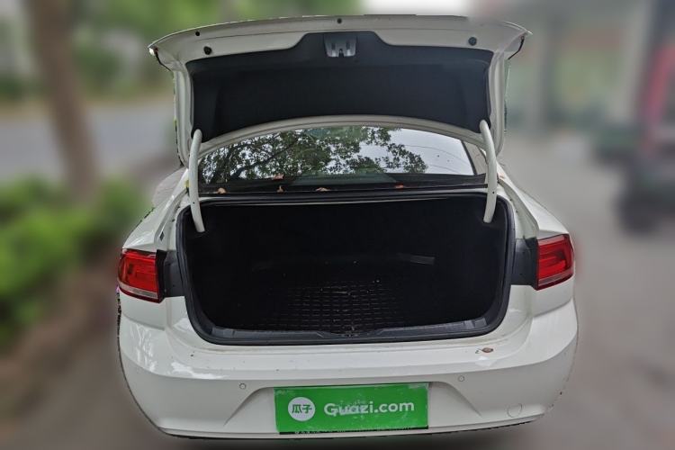 Used Volkswagen Lamando 2017 230TSI DSG Fashion Edition Trunk