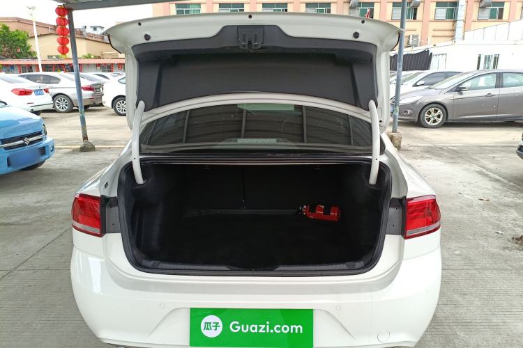 Used Volkswagen Lamando 2017 280TSI DSG Luxury Edition Trunk