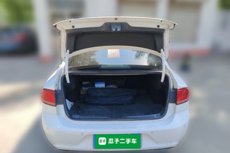 Used Volkswagen Lamando 2017 230TSI DSG Fashion Edition Trunk