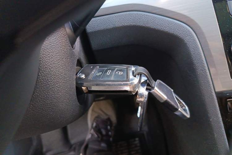 Used Volkswagen Lamando 2017 280TSI DSG Comfort Edition Vehicle Key