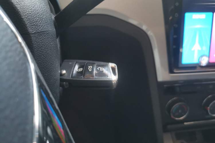 Used Volkswagen Lamando 2017 230TSI DSG Fashion Edition Vehicle Key