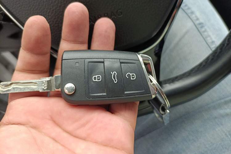Used Volkswagen Lamando 2017 280TSI DSG Comfort Edition Vehicle Key