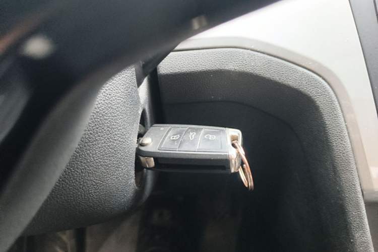 Used Volkswagen Lamando 2017 230TSI DSG Fashion Edition Vehicle Key