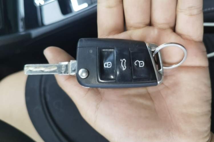 Used Volkswagen Lamando 2017 280TSI DSG Comfort Edition Vehicle Key