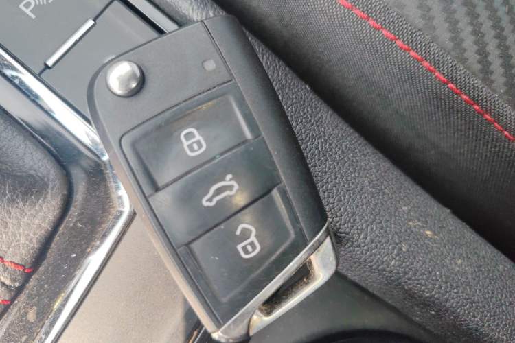 Used Volkswagen Lamando 2017 2.0T GTS Vehicle Key