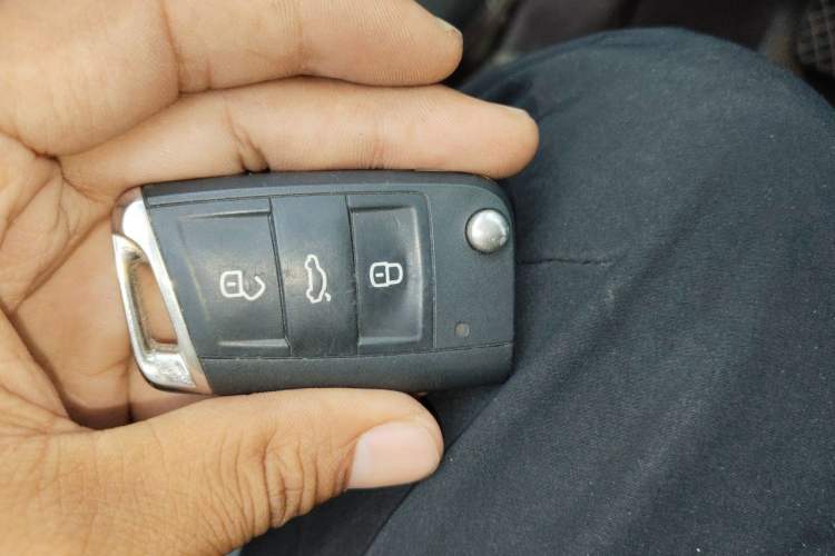 Used Volkswagen Lamando 2017 230TSI DSG Fashion Edition Vehicle Key