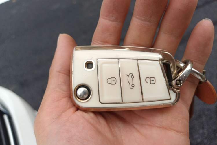 Used Volkswagen Lamando 2017 230TSI DSG Fashion Edition Vehicle Key