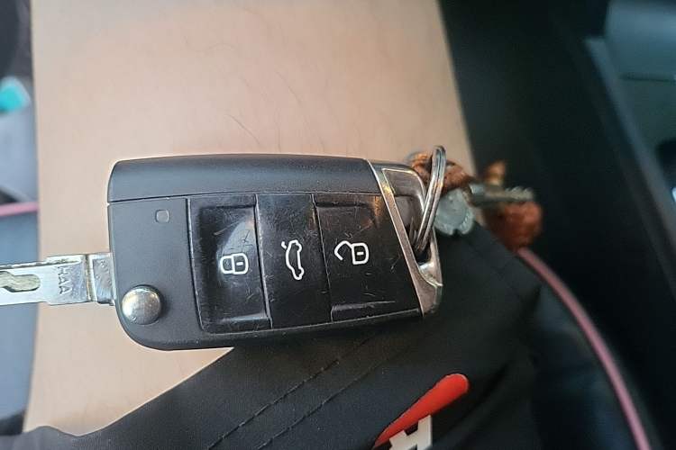 Used Volkswagen Lamando 2017 230TSI DSG Fashion Edition Vehicle Key