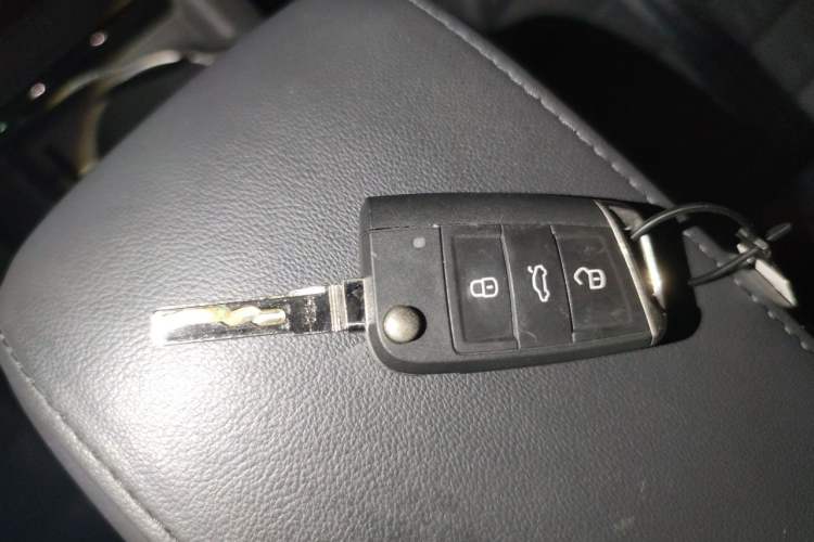 Used Volkswagen Lamando 2017 280TSI DSG Comfort Edition Vehicle Key