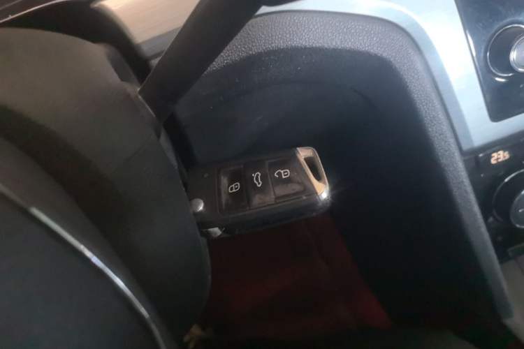 Used Volkswagen Lamando 2017 280TSI DSG Comfort Edition Vehicle Key