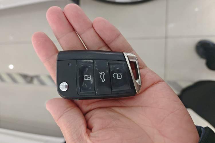 Used Volkswagen Lamando 2017 230TSI DSG Fashion Edition Vehicle Key