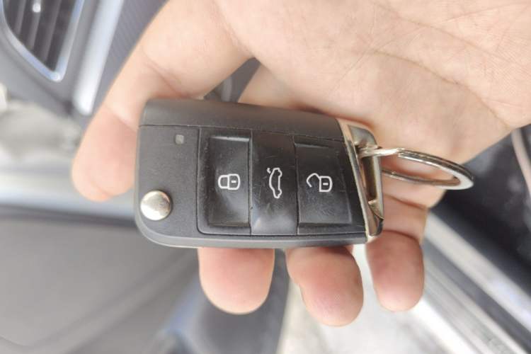 Used Volkswagen Lamando 2017 230TSI DSG Fashion Edition Vehicle Key