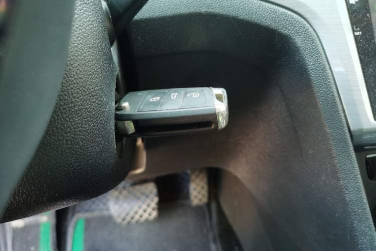 Used Volkswagen Lamando 2017 230TSI DSG Fashion Edition Vehicle Key
