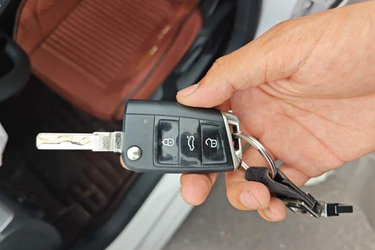 Used Volkswagen Lamando 2017 230TSI DSG Fashion Edition Vehicle Key