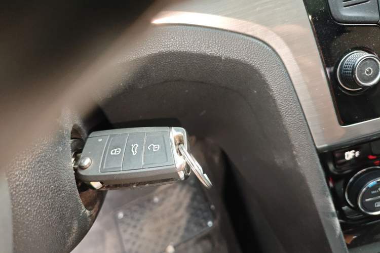 Used Volkswagen Lamando 2017 280TSI DSG Comfort Edition Vehicle Key