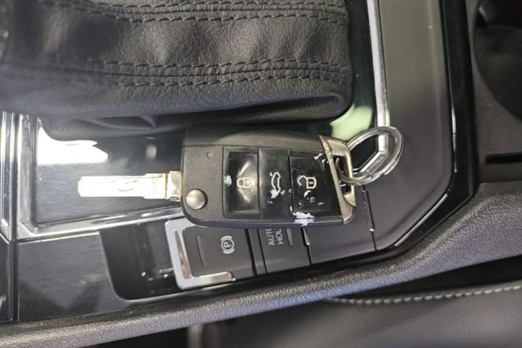 Used Volkswagen Lamando 2017 280TSI DSG Comfort Edition Vehicle Key