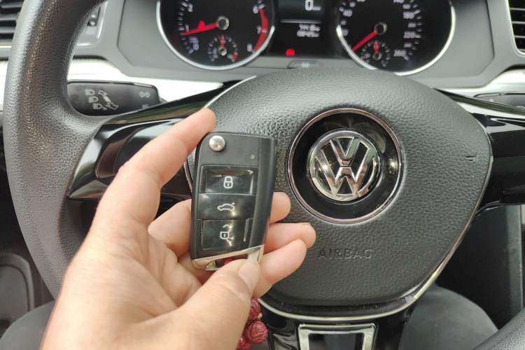 Used Volkswagen Lamando 2017 230TSI DSG Fashion Edition Vehicle Key