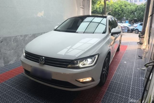 Volkswagen Lamando 2017 280TSI DSG Luxury Edition de segunda mano