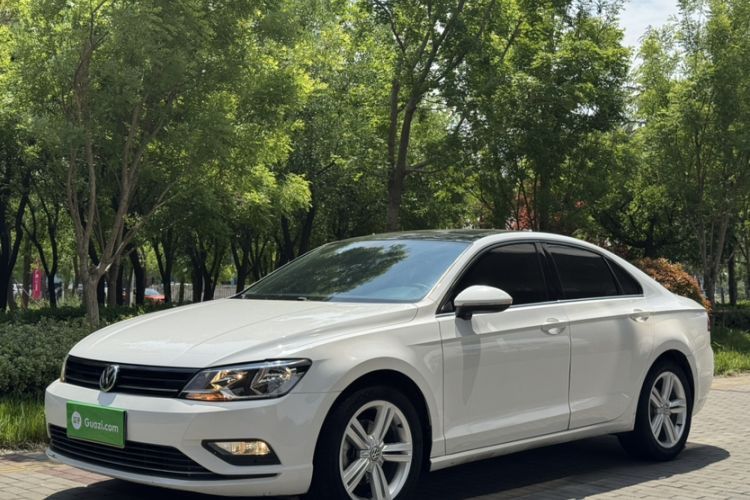 Used Volkswagen Lamando 2017 280TSI DSG Comfort Edition Guazi used car, China used car export, Used car for sale, Used  cars, Cheapest cars for sale