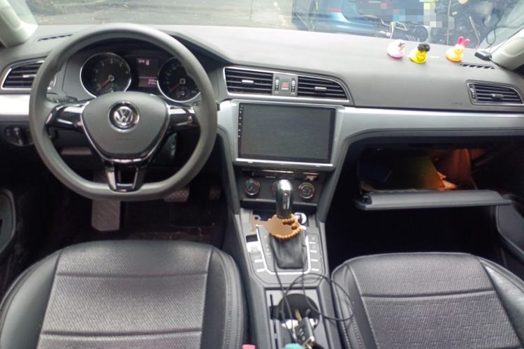 Used Volkswagen Lamando 2017 230TSI DSG Fashion Edition Center Console
