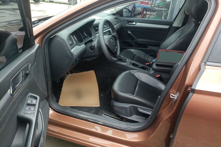 Used Volkswagen Lamando 2017 230TSI DSG Fashion Edition Driver Seat