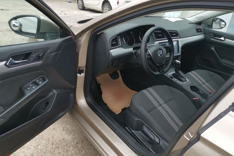 Used Volkswagen Lamando 2017 230TSI DSG Fashion Edition Driver Seat