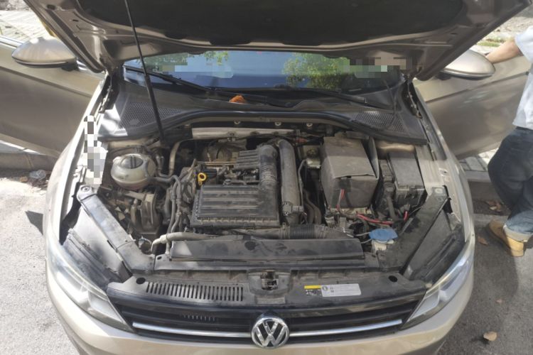 Used Volkswagen Lamando 2017 230TSI DSG Fashion Edition Engine Bay