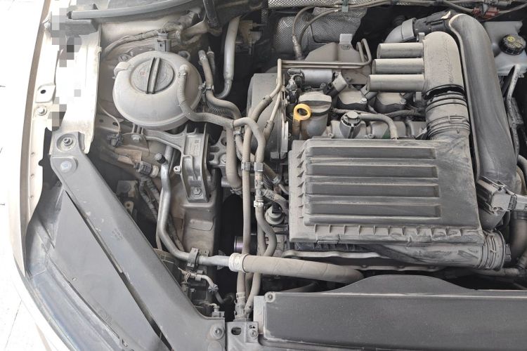 Used Volkswagen Lamando 2017 280TSI DSG Comfort Edition Engine Bay Right