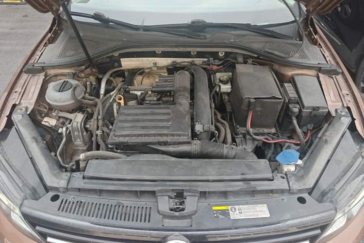 Used Volkswagen Lamando 2017 280TSI DSG Comfort Edition Engine Bay
