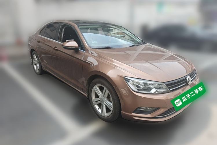 Used Volkswagen Lamando 2017 280TSI DSG Comfort Edition Front Right 45 Deg