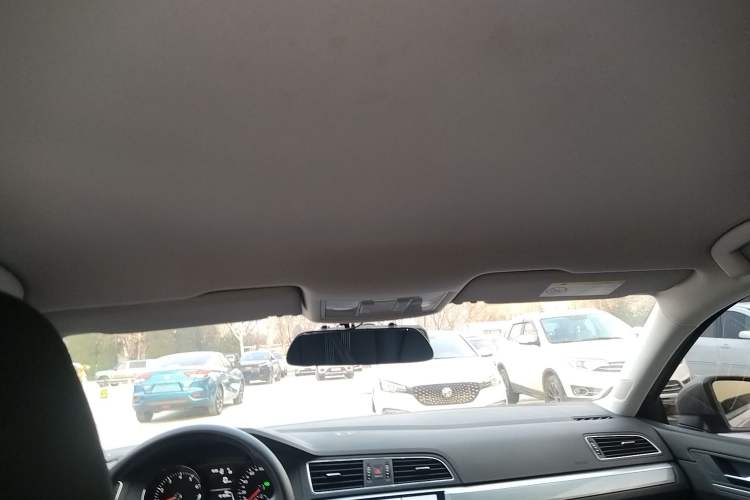 Used Volkswagen Lamando 2017 230TSI DSG Fashion Edition Headliner