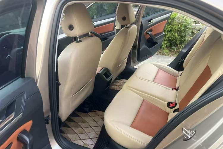 Used Volkswagen Lamando 2017 230TSI DSG Fashion Edition Interior 3