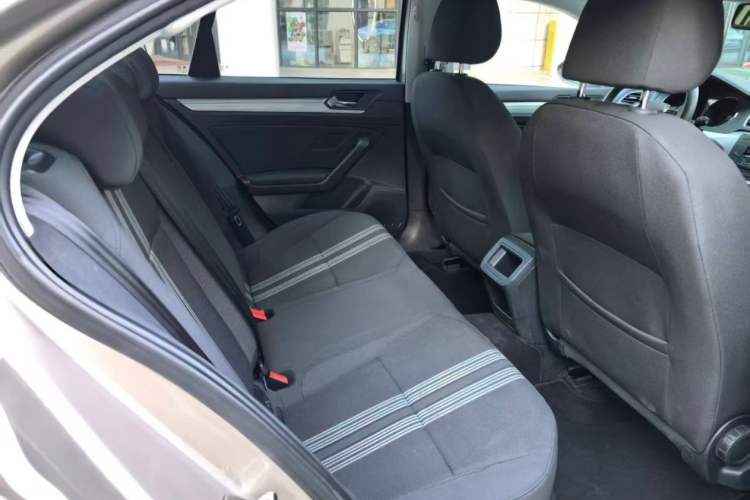 Used Volkswagen Lamando 2017 230TSI DSG Fashion Edition Interior 3