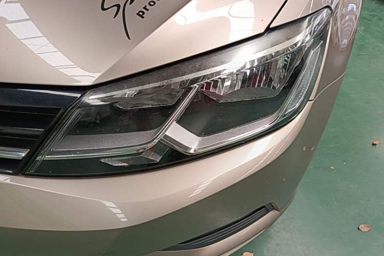 Used Volkswagen Lamando 2017 280TSI DSG Comfort Edition Left Front Headlight