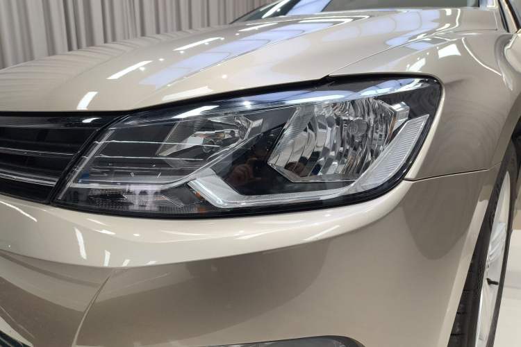 Used Volkswagen Lamando 2017 280TSI DSG Comfort Edition Left Front Headlight