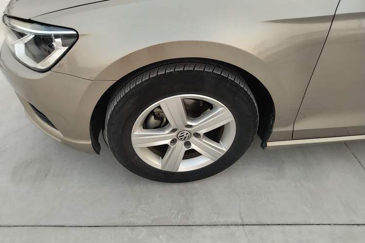 Used Volkswagen Lamando 2017 230TSI DSG Fashion Edition Left Front Wheel Hub