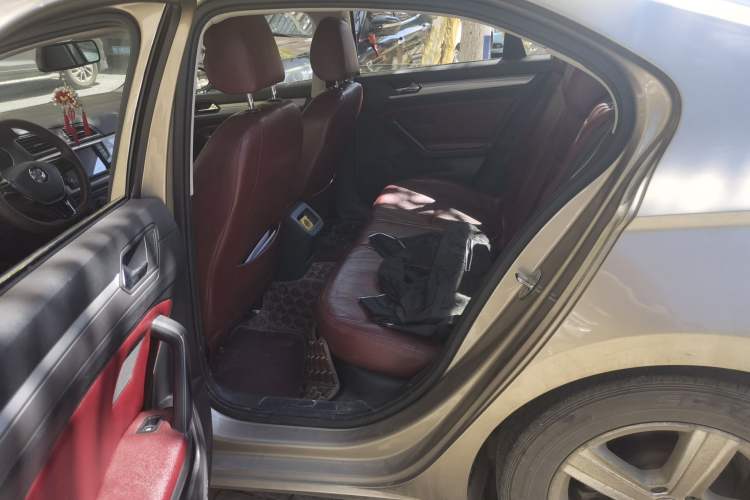Used Volkswagen Lamando 2017 230TSI DSG Fashion Edition Left Rear Seat
