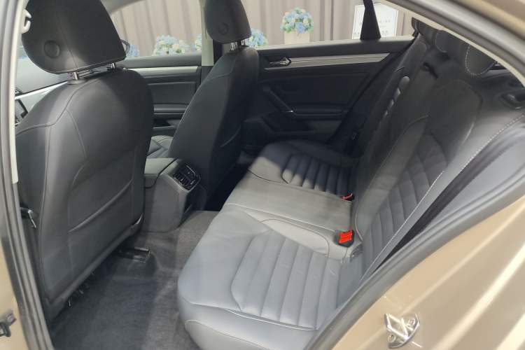 Used Volkswagen Lamando 2017 280TSI DSG Comfort Edition Left Rear Seat