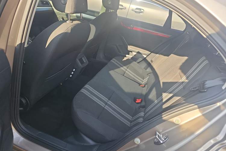 Used Volkswagen Lamando 2017 230TSI DSG Fashion Edition Left Rear Seat