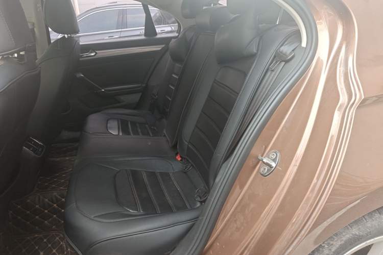 Used Volkswagen Lamando 2017 280TSI DSG Comfort Edition Left Rear Seat