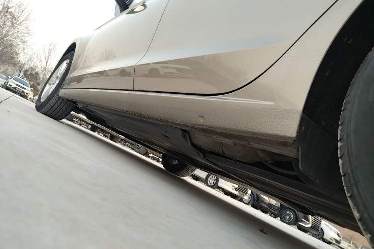 Used Volkswagen Lamando 2017 230TSI DSG Fashion Edition Left Side Sill