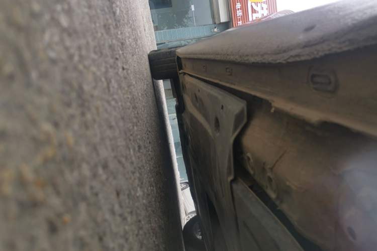 Used Volkswagen Lamando 2017 230TSI DSG Fashion Edition Left Side Sill