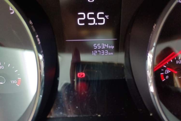 Used Volkswagen Lamando 2017 230TSI DSG Fashion Edition Odometer Close Up
