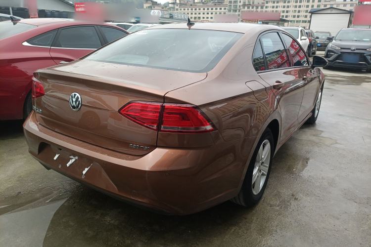 Used Volkswagen Lamando 2017 230TSI DSG Fashion Edition Rear Right 45 Deg