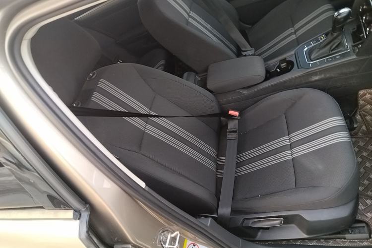Used Volkswagen Lamando 2017 230TSI DSG Fashion Edition Right Front Seat
