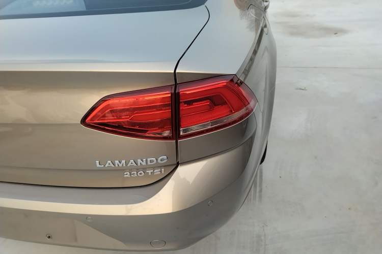 Used Volkswagen Lamando 2017 230TSI DSG Fashion Edition Right Rear Taillight