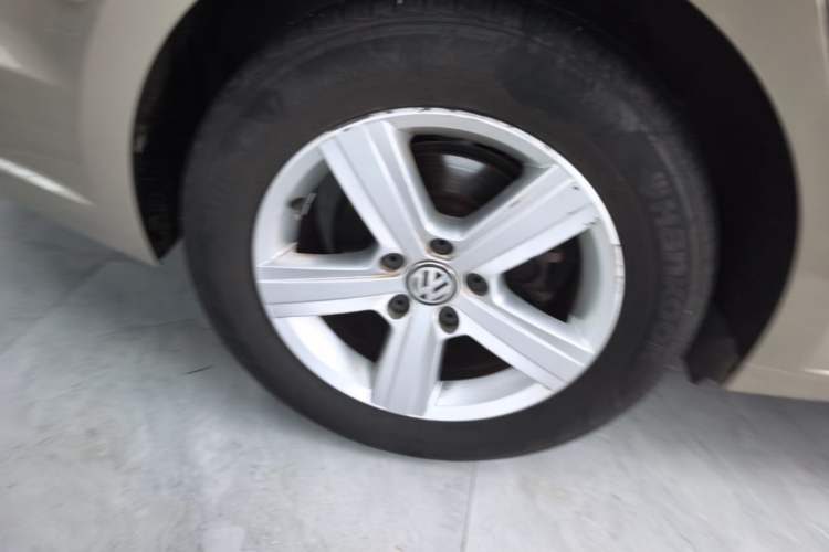 Used Volkswagen Lamando 2017 230TSI DSG Fashion Edition Right Rear Wheel Hub