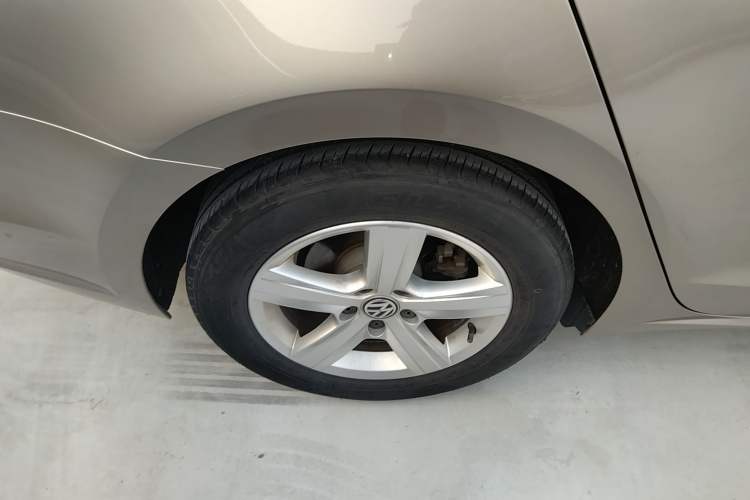 Used Volkswagen Lamando 2017 230TSI DSG Fashion Edition Right Rear Wheel Hub